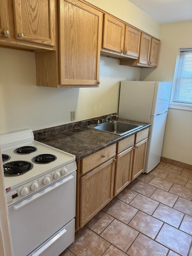 880 Cleveland Ave S Unit 7