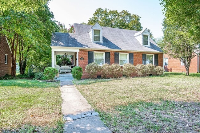 Building Photo - In The Heart Of RVA, close to VCU, Fan, Carytown & More