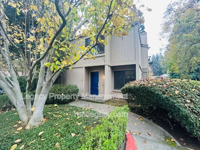 Building Photo - 134 Hartnell Pl