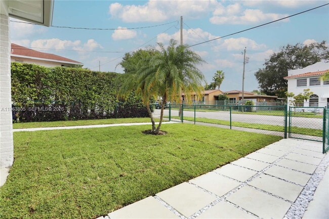 Photo - 3305 SW 2nd St