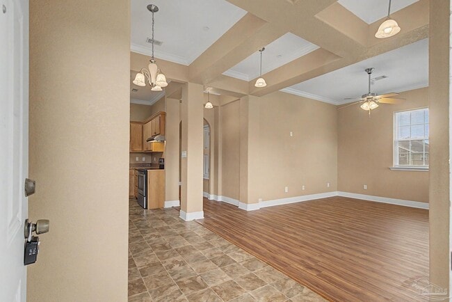542 S 72nd Ave