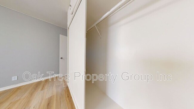 Oak Grove - 444 28th St.