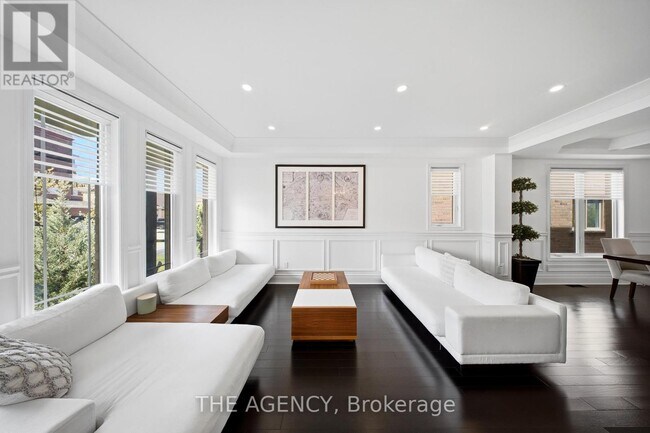 Photo - 119 Turner Dr