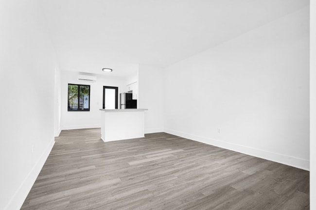 Photo - 173 NW 56th St House