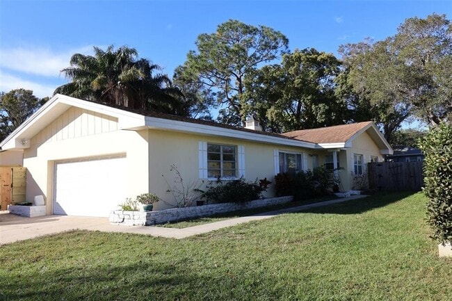 Building Photo - 1602 S Lady Mary Dr Rental