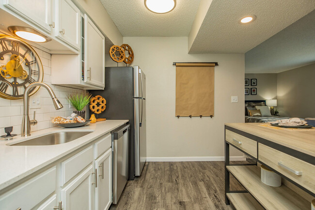Building Photo - Cypress Flats Rental