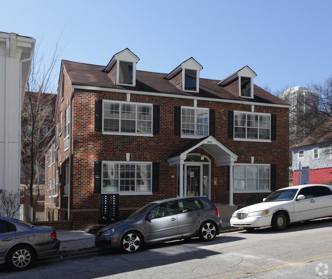 Photo - 231 12th St NE