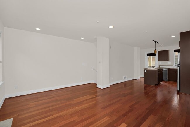 Photo - Updated 2 Bedroom Shoreline Townhouse!