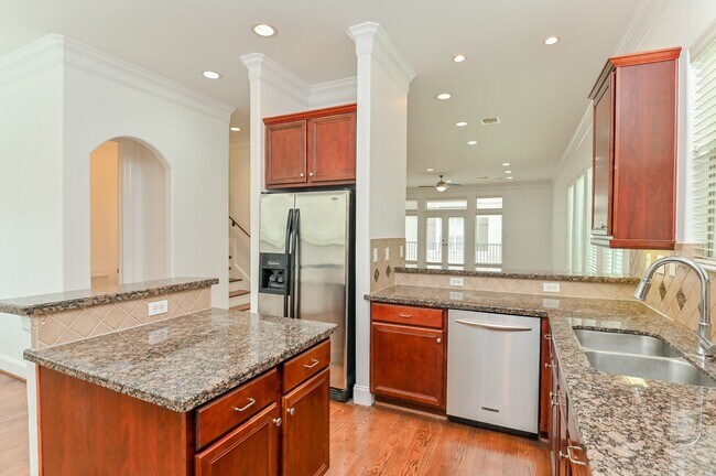 Photo - 6818 Staffordshire Blvd