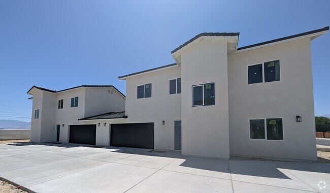 Building Photo - 66079 Cahuilla Ave Rental
