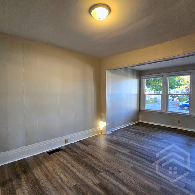 Photo - 2-Bedroom Unit in Tillsonburg!!