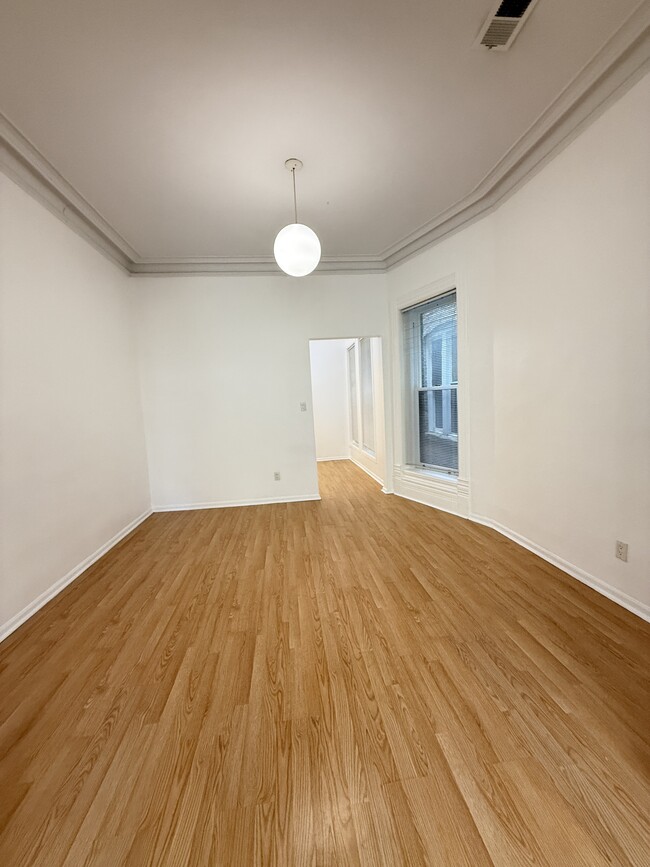 Photo - 2254 N Clark St Unit #2