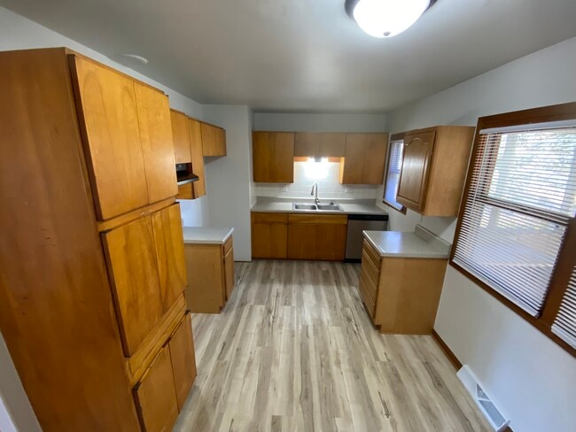 Photo - 4000 SE Mercier St