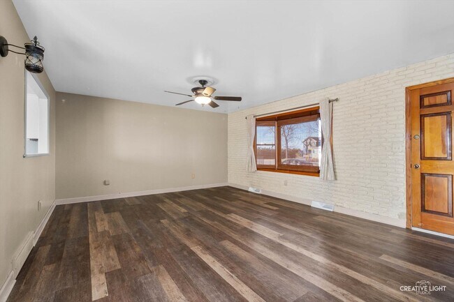 Photo - 47W210 US-30