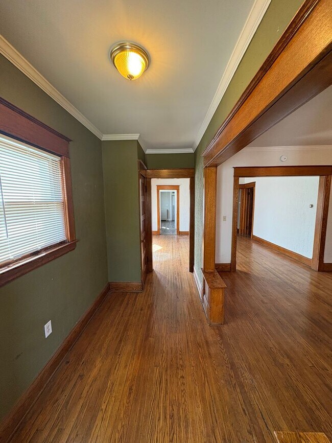 Photo - 2447/2449 Maplewood Ave Unit 2447 Maplewood Ave