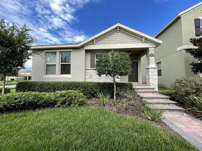Building Photo - 8221 Lakeview Crossing Dr