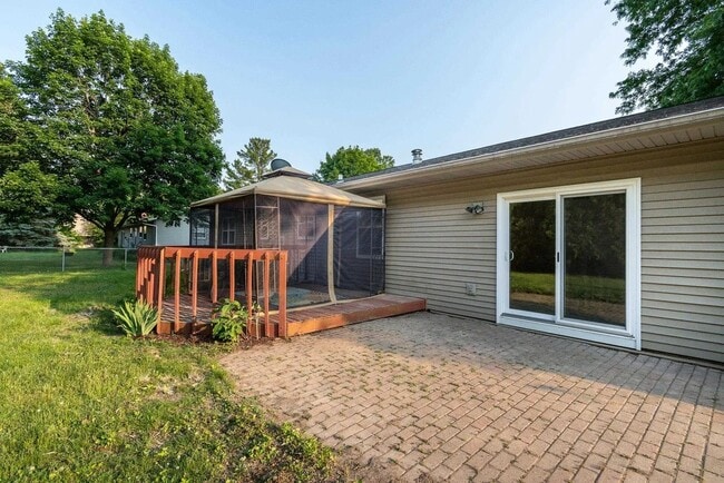 Photo - 7348 Century Pl