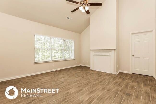 Photo - 1212 Pineview Ln