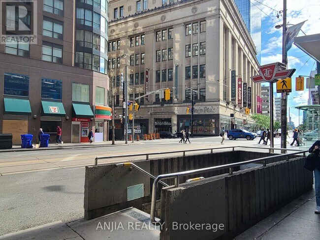 Photo - 7 Carlton St. Unit 1805