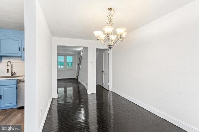 Photo - 7675 Overbrook Ave