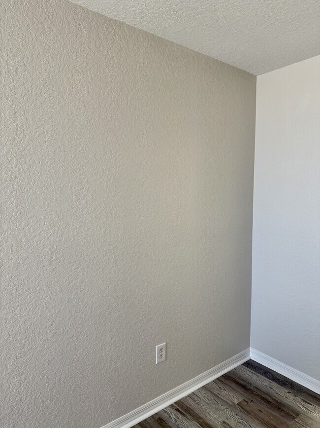 Photo - 7511 Seurat St