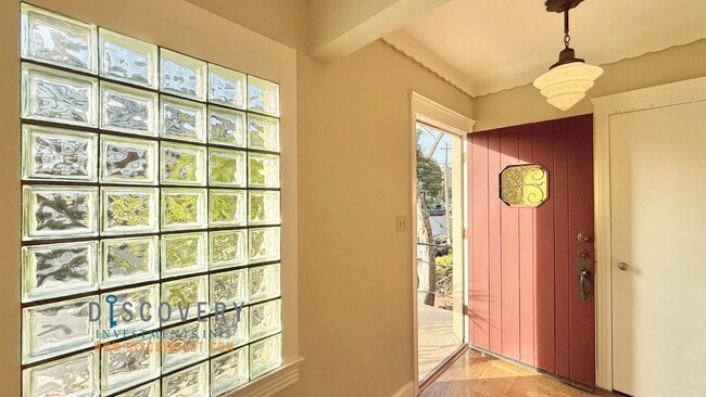 Photo - Updated MCM Gem in Adams Point