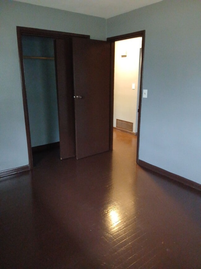 Photo - 1023 Irving Ave