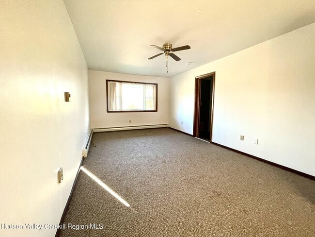 Photo - 866 Mountain Ave