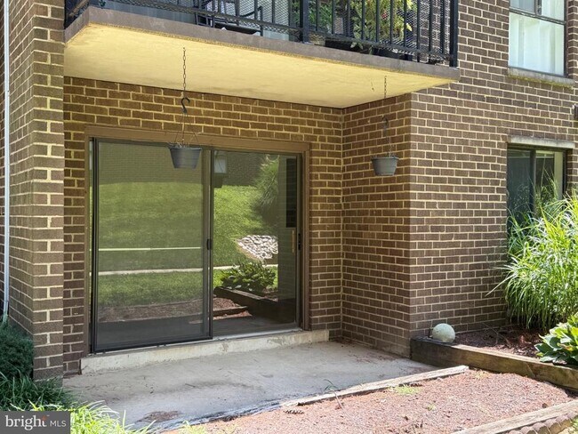 17822 Buehler Rd Unit 1-B-2