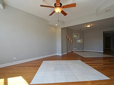 Photo - 1922 W 47th St