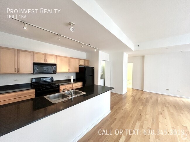 Building Photo - Available April 1st! Sprawling 1bed/1bath ... Unit 906 Rental