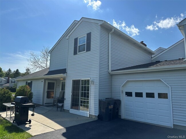 Building Photo - 202 Homestead Village Dr