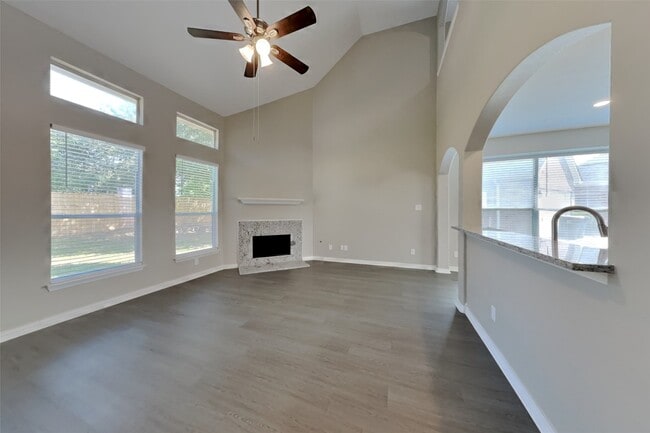 Photo - 8000 N Tarrytown Crossing Dr