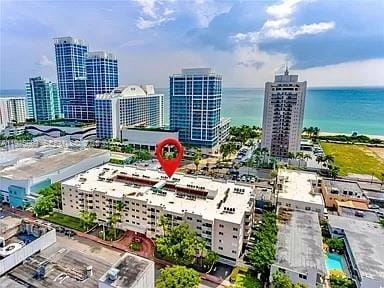 Photo - 6801 Harding Ave Unidad 306