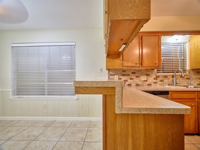 Photo - 4804 Fairhaven St