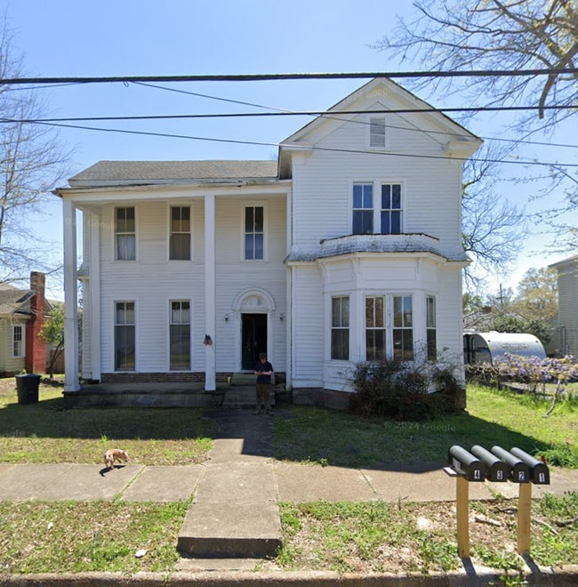 Building Photo - 610 3rd Ave S Unit 4