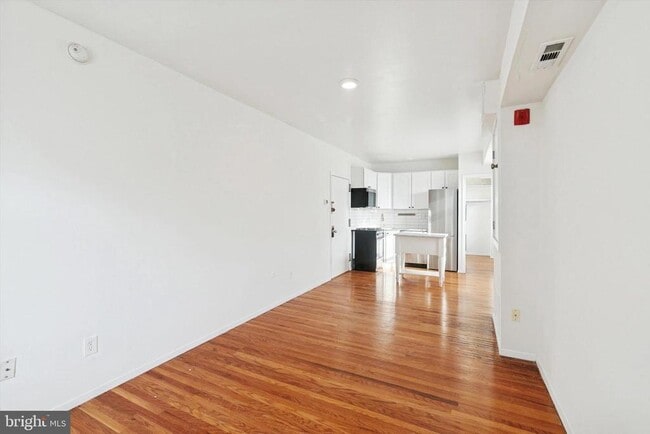 Photo - 319 S 10th St Unidad 232