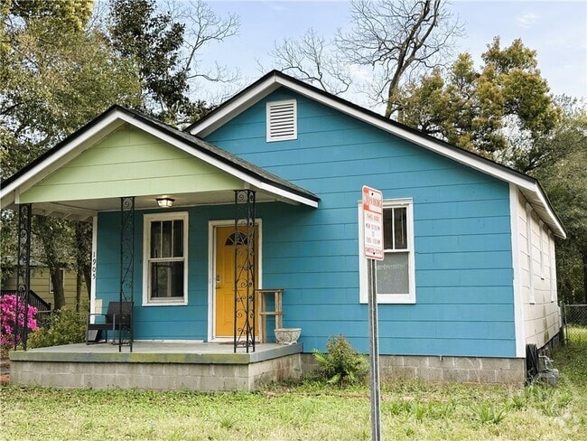 Building Photo - 1905 Harrison St Rental