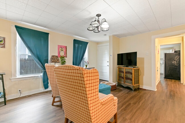 25 Geneva Ave Unit First Floor