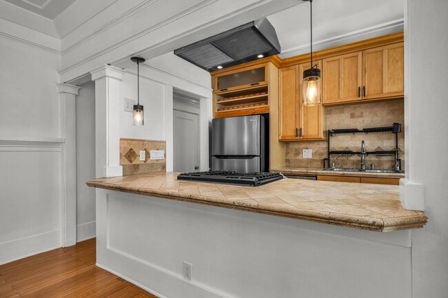 1536 6th Ave Unit 2