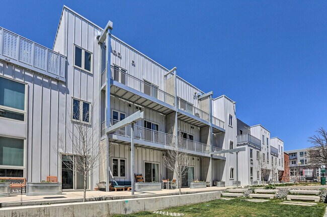 Photo - 2530 Lawrence St Unidad ID1386096P