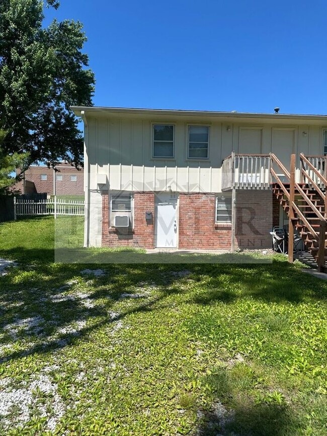 Photo - 308 N McKissock St