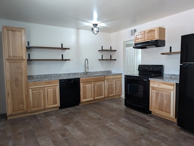 Photo - 1812 S Hardy Dr Casa