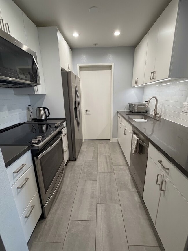 222 S Central Ave Unit 417