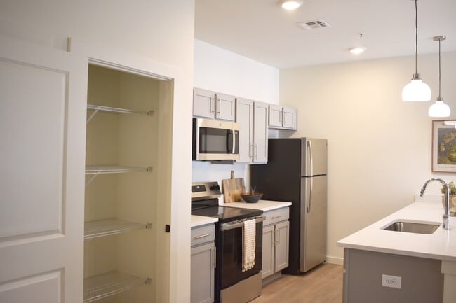 2 Bed / 2 Bath 1036 Sq ft Kitchen - 15 North Apartments
