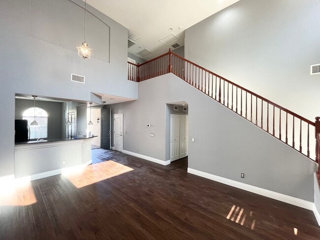 Photo - Beautiful 2 story single family house