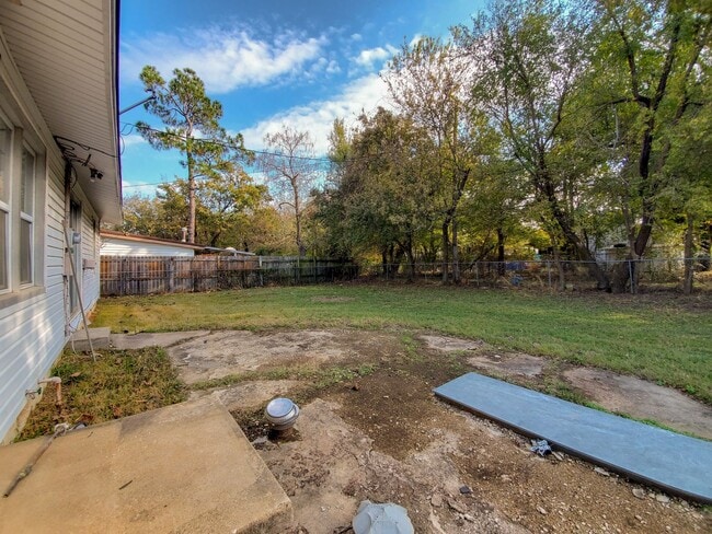 Photo - 3 bed 1 bath in Tecumseh!