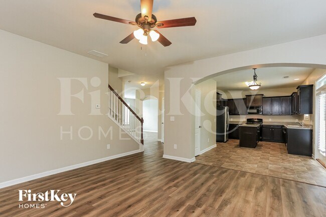 Photo - 447 Clapton Ct