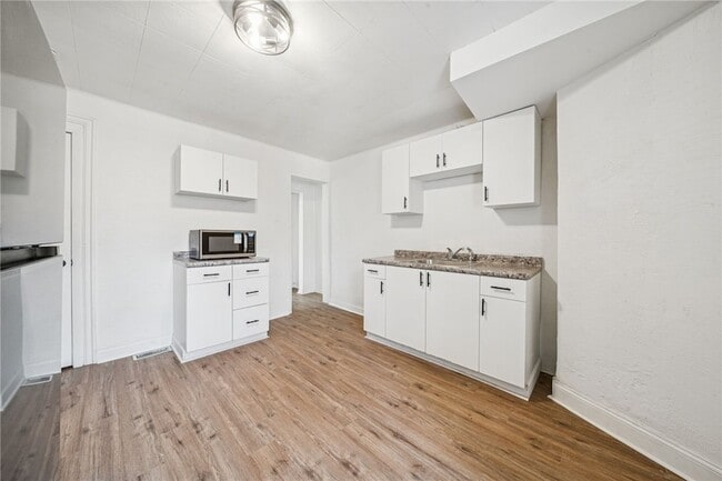 Photo - 3226 Richardson Ave