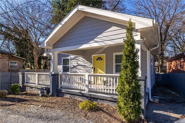 Photo - 988 Mayson Turner Rd NW